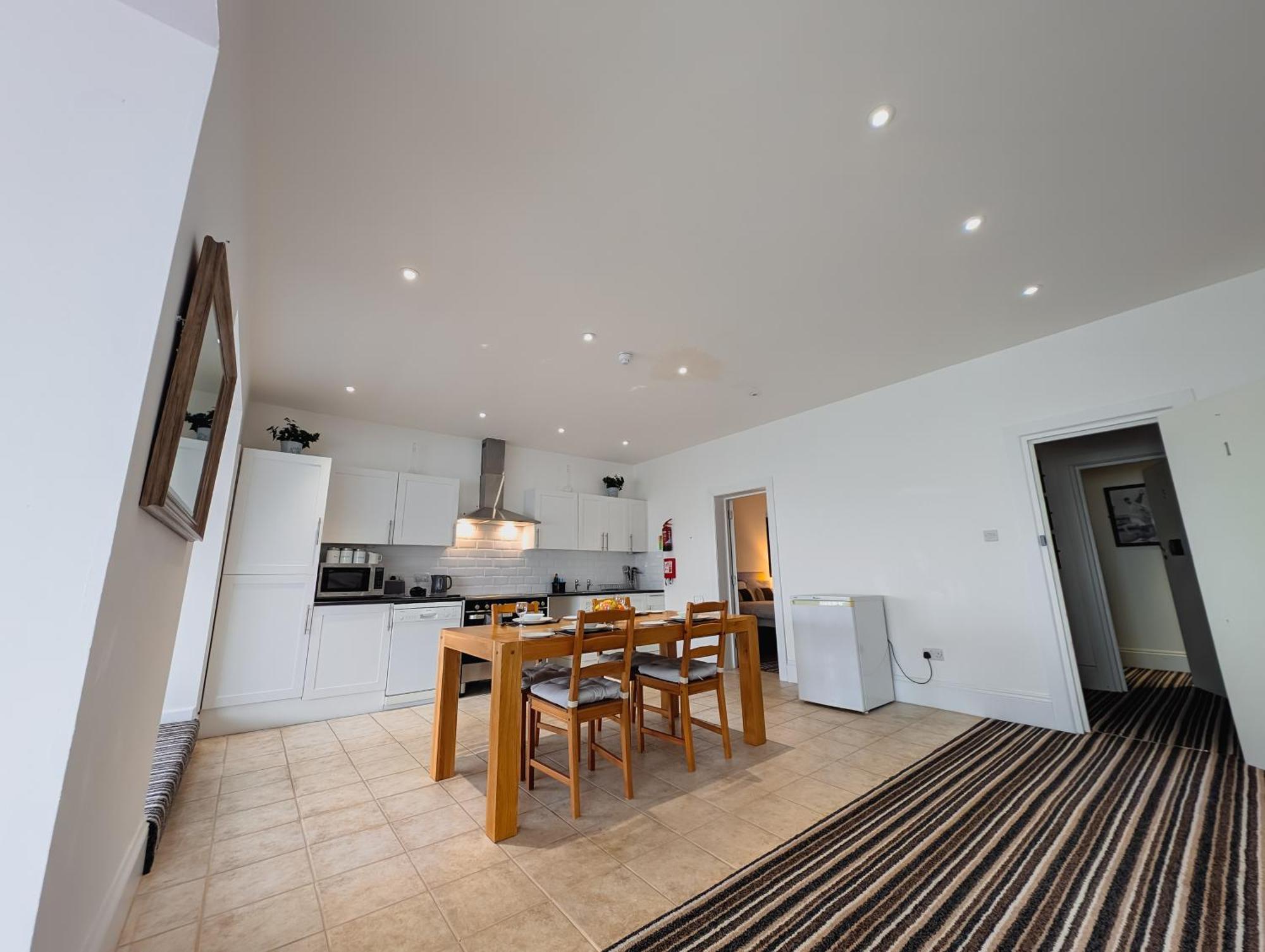Bay & Harbour Holiday Apartments & Rooms Only Weston-super-Mare Exterior photo